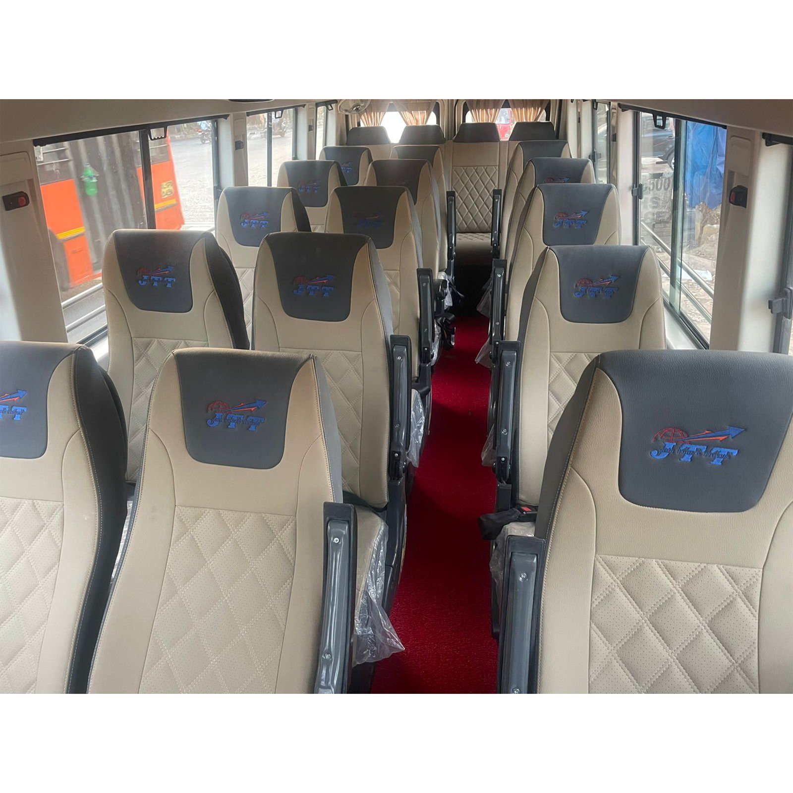 20-seater-luxury-tempo-traveller/5.jpg