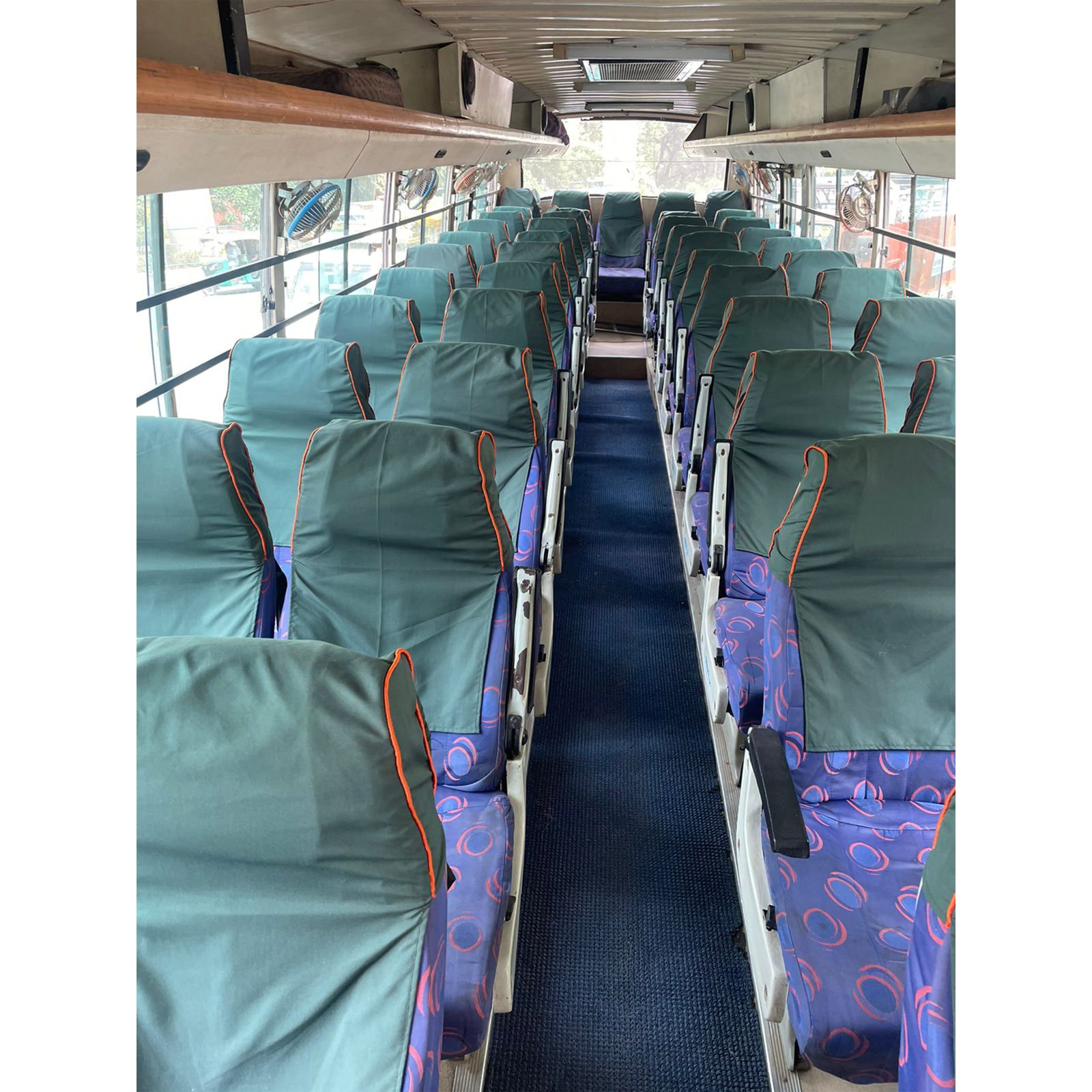 45-seater-deluxe-bus/1.jpg